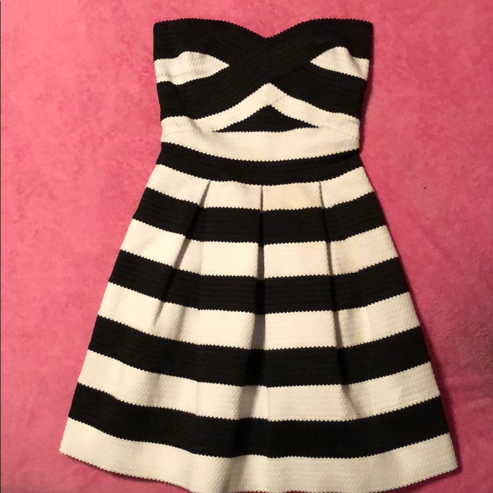 Black and White Strapless Express Dress